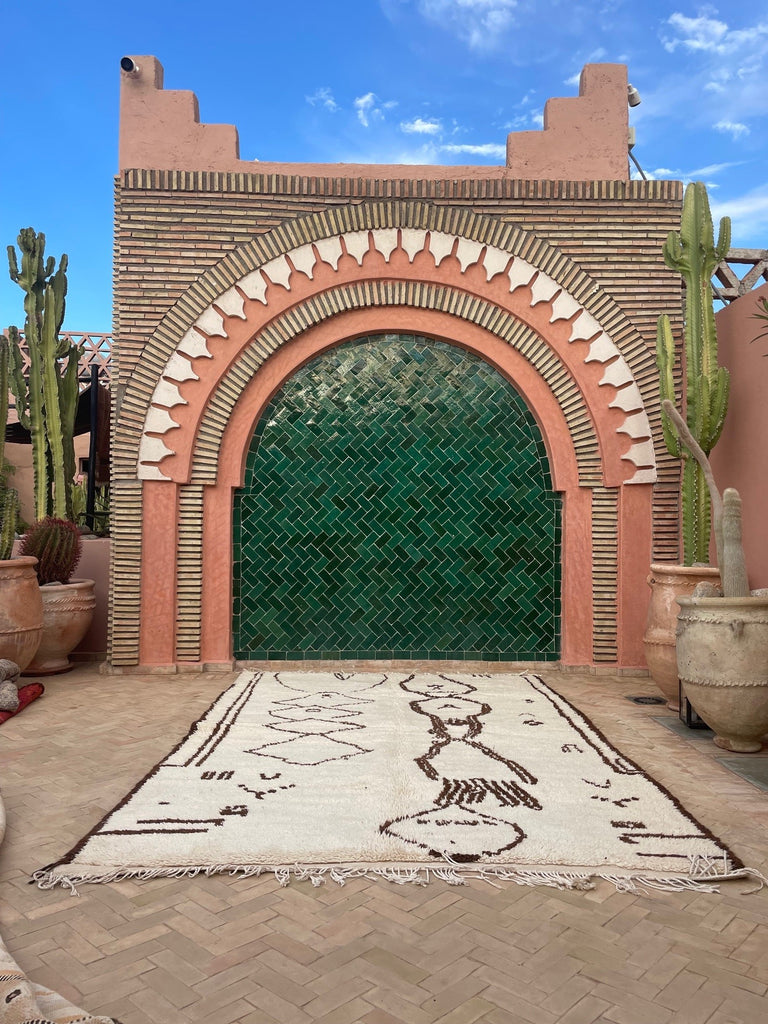 The Timeless Beauty of Vintage Moroccan Rugs: A Guide to Choosing and Caring for The