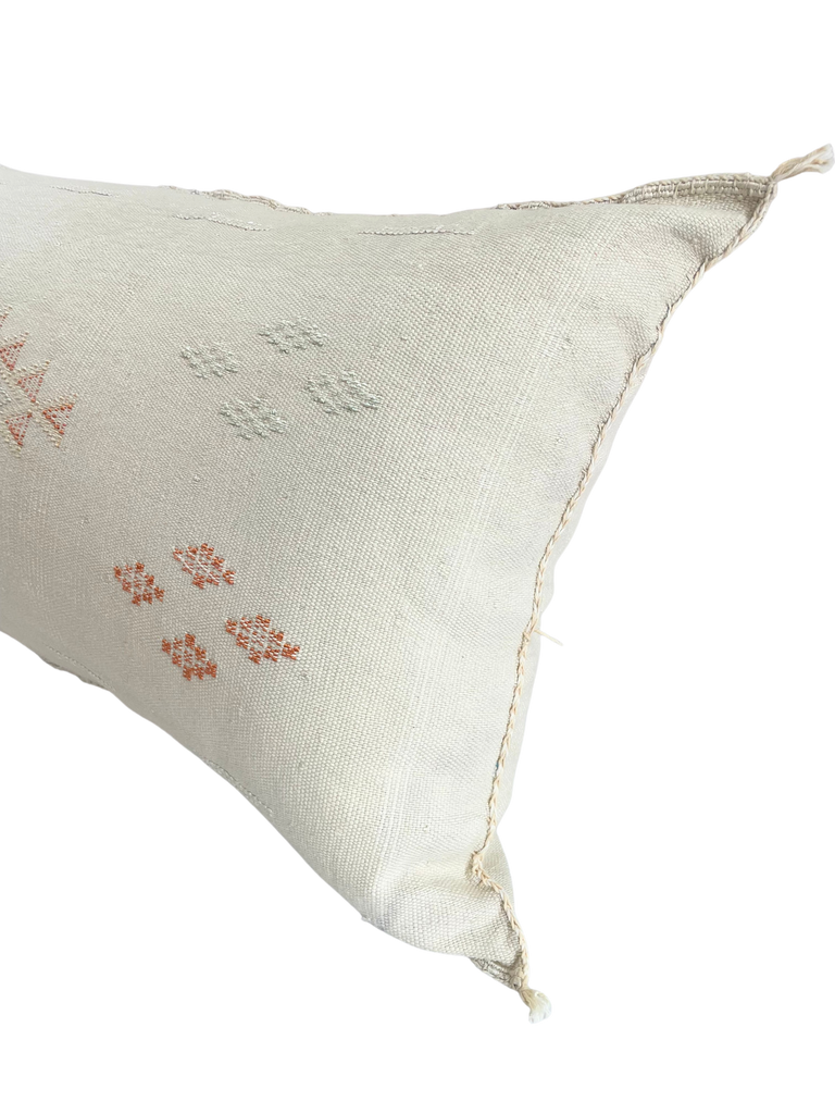 Moroccan pillow - Artisanal Craftsmanship from Moroccan Tribe