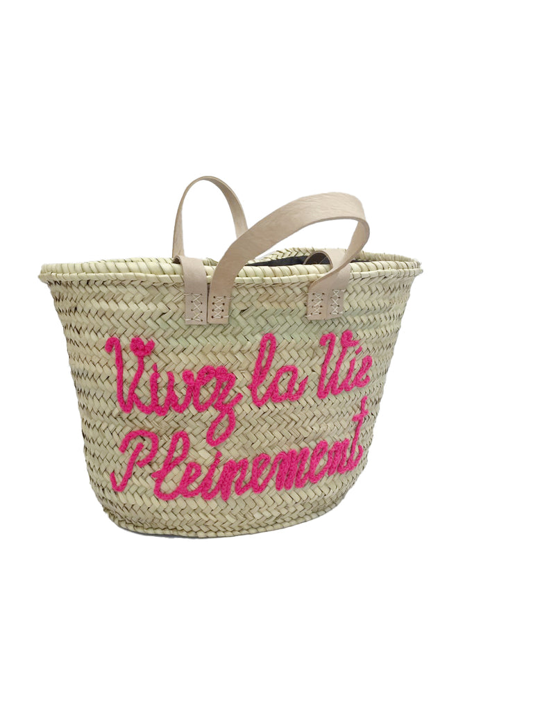 The verstitle beach bag, french bag with soft leather straps from Moroccan Tribe.