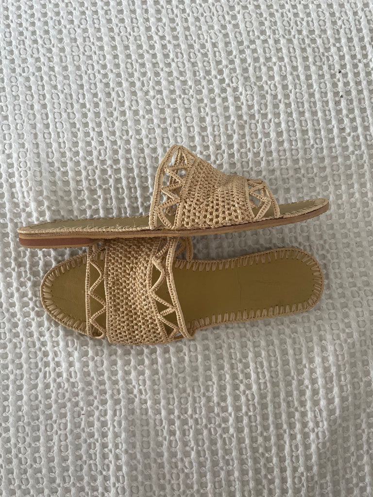 Rattan slides neutral colour goes with everythihng