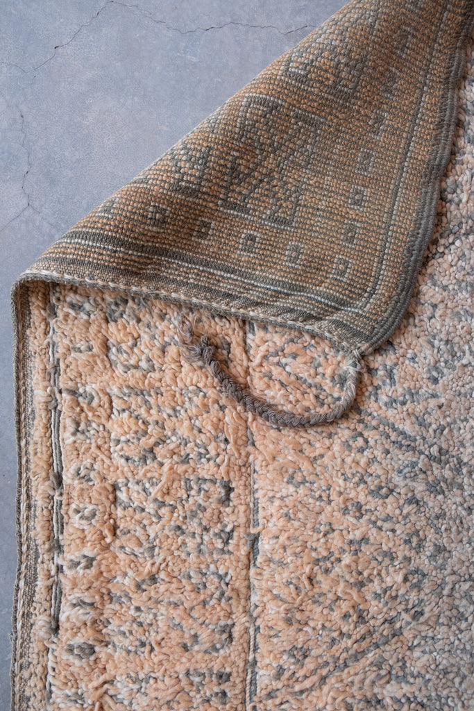 Comfort and style with the vintage Moroccan rug a perfect choice for contemporary spaces, offered by Moroccan Tribe.