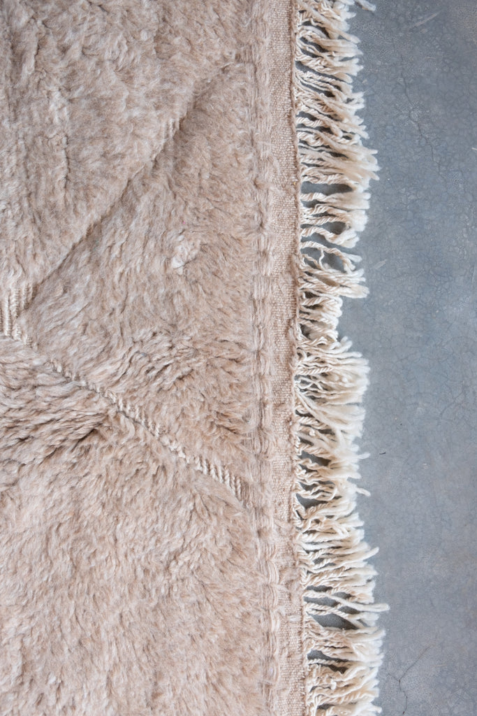 Neutral new made moroccan 100% wool rug